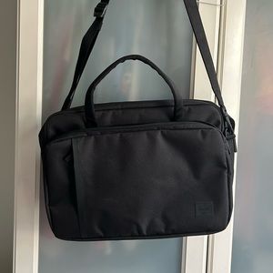 Herschel Messenger Bag